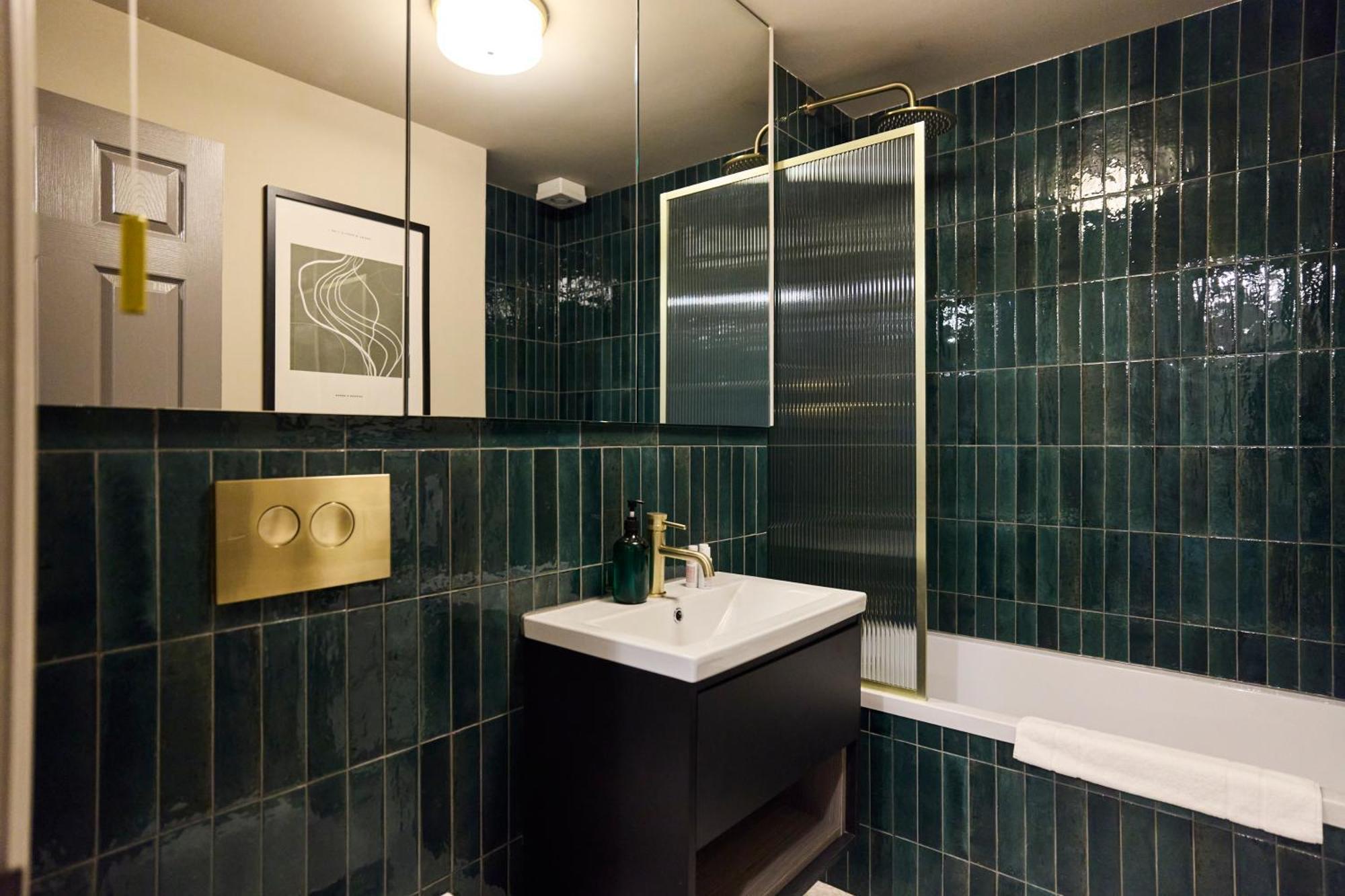 The Twickenham Wonder - Lovely 1Bdr Flat With Parking Dış mekan fotoğraf